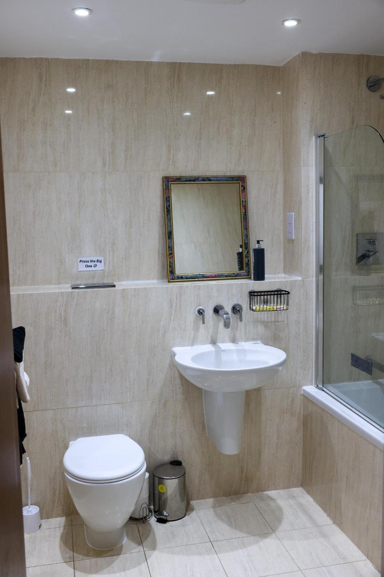 ברמינגהאם Centrally Located 1Br Apt Near Edg Cricket, University Of Bham, Priory Hospital & Cannon Hill Park מראה חיצוני תמונה