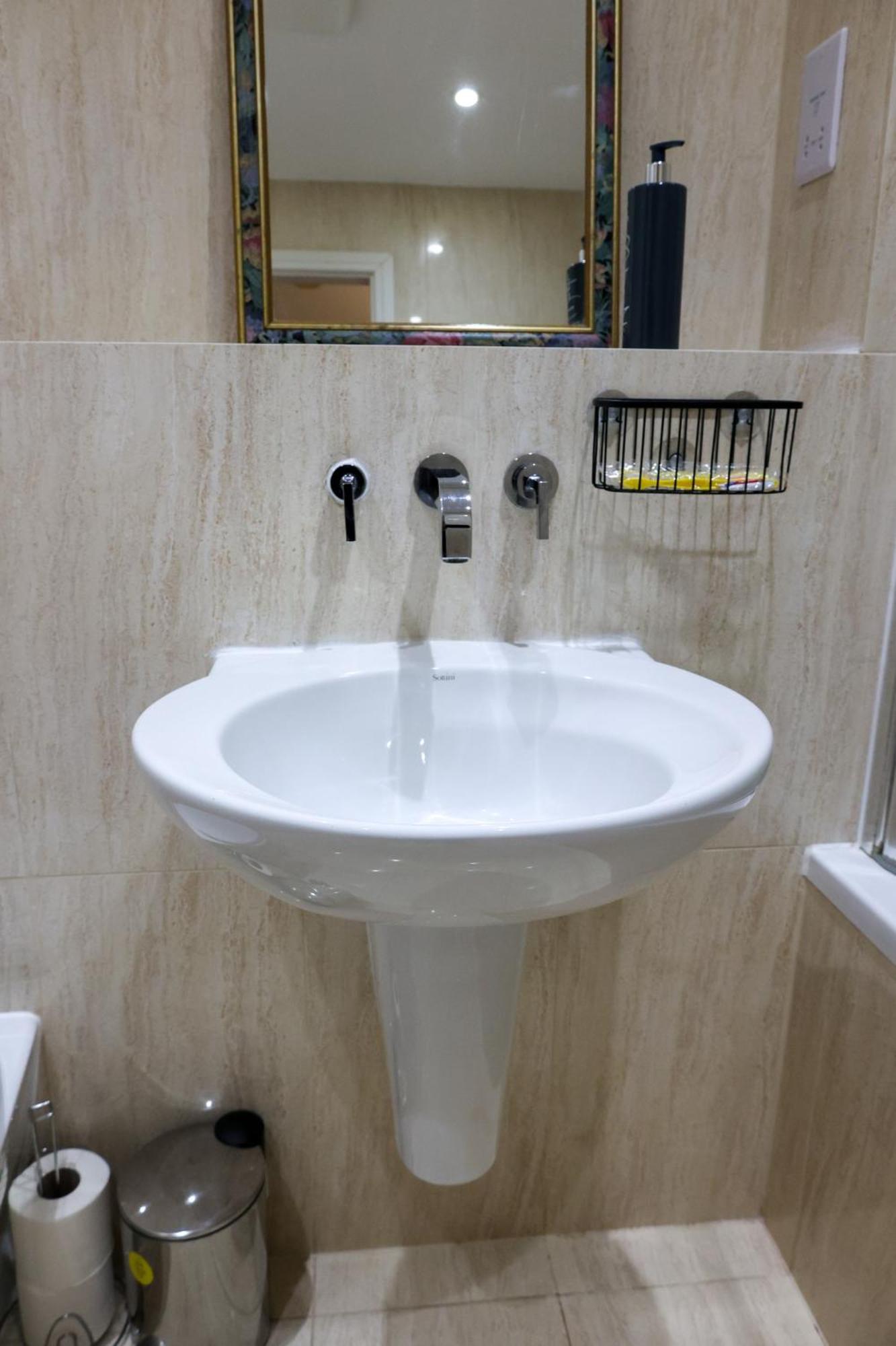 ברמינגהאם Centrally Located 1Br Apt Near Edg Cricket, University Of Bham, Priory Hospital & Cannon Hill Park מראה חיצוני תמונה