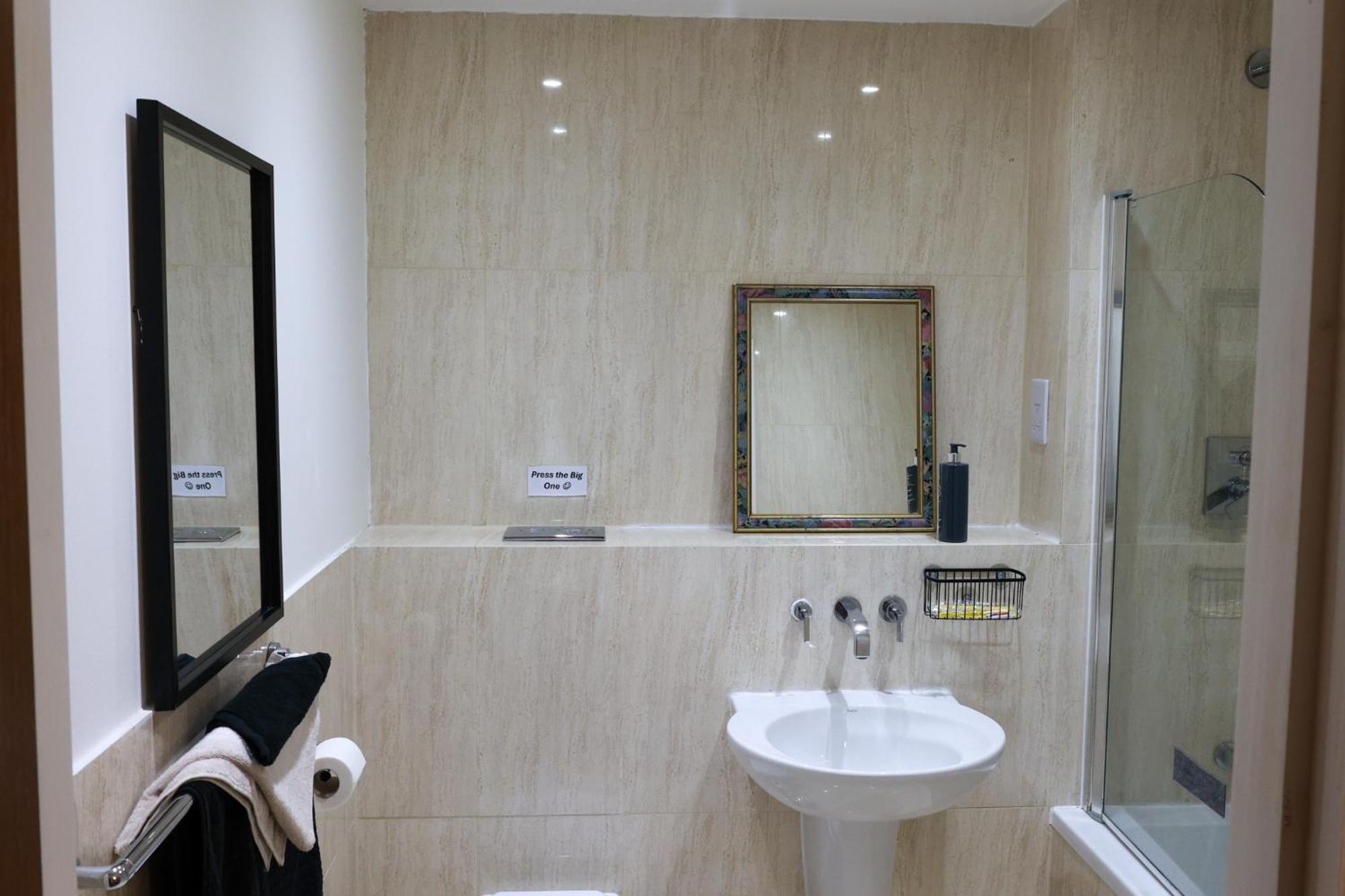 ברמינגהאם Centrally Located 1Br Apt Near Edg Cricket, University Of Bham, Priory Hospital & Cannon Hill Park מראה חיצוני תמונה